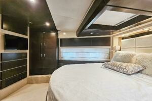 2013 Azimut 70 thumbnail 48