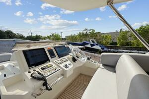 2013 Azimut 70 thumbnail 13