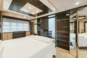 2013 Azimut 70 thumbnail 40
