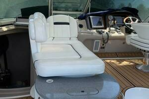 2006 Sea Ray 52 Sundancer thumbnail 11