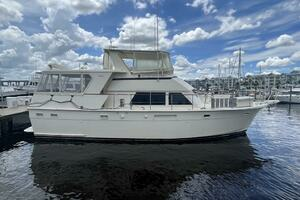 1981 Hatteras 48 Motoryacht thumbnail 1