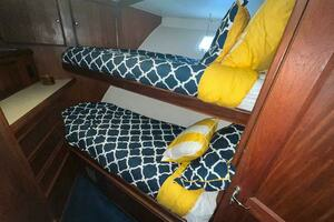 1981 Hatteras 48 Motoryacht thumbnail 18