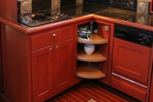 1965 Hatteras Motor Yacht thumbnail 27