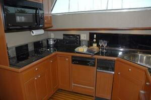 1965 Hatteras Motor Yacht thumbnail 28