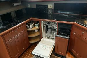 1965 Hatteras Motor Yacht thumbnail 24