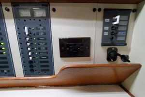 Chasin rsquo  Summer 37ft Irwin Yacht For Sale