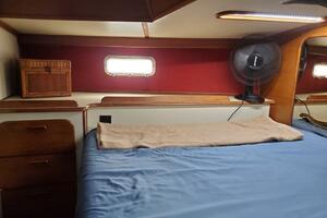 Chasin rsquo  Summer 37ft Irwin Yacht For Sale