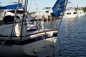 Chasin rsquo  Summer 37ft Irwin Yacht For Sale