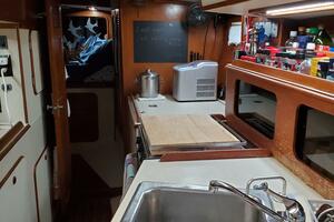 Chasin rsquo  Summer 37ft Irwin Yacht For Sale