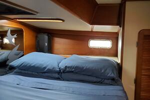 Chasin rsquo  Summer 37ft Irwin Yacht For Sale