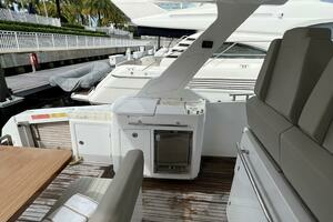  2018 Azimut Verve with Low Hours Yacht For Sale in Boca Raton FL