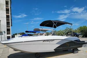 Photo 3894118 for 2023 Starcraft SVX 231 OB  