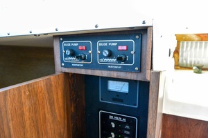 1972 Bertram Fly Bridge Cruiser thumbnail 36