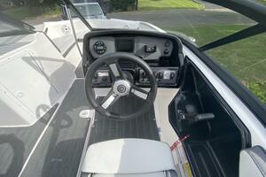 Photo 3895484 for 2022 Yamaha Boats SX 190  