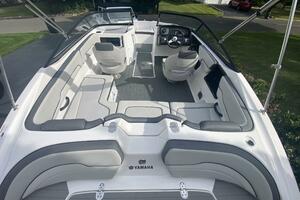 Photo 3895478 for 2022 Yamaha Boats SX 190  