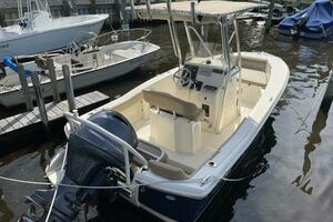 Photo 3902420 for 2020 Scout 195 Sportfish  