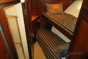 1986 Hatteras 63 CPMY thumbnail 64