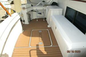 1986 Hatteras 63 CPMY thumbnail 27