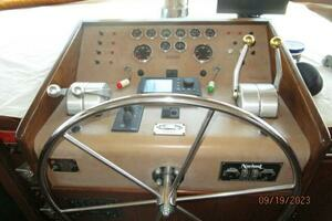 1986 Hatteras 63 CPMY thumbnail 45