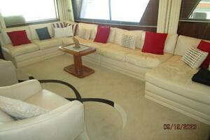 1986 Hatteras 63 CPMY thumbnail 42