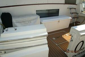 1986 Hatteras 63 CPMY thumbnail 26