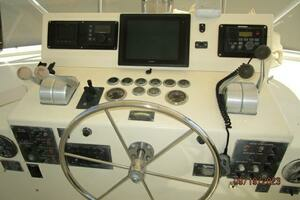 1986 Hatteras 63 CPMY thumbnail 18