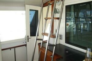 1986 Hatteras 63 CPMY thumbnail 36