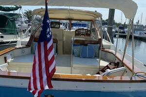 TONIC 31ft Chris Craft Yacht For Sale