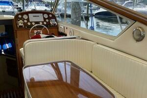 TONIC 31ft Chris Craft Yacht For Sale