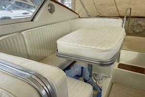 TONIC 31ft Chris Craft Yacht For Sale