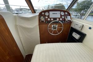 TONIC 31ft Chris Craft Yacht For Sale