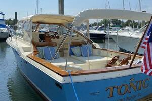 TONIC 31ft Chris Craft Yacht For Sale