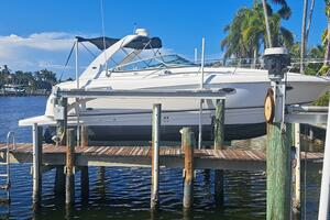 2005 Chaparral 330 Signature Cruiser thumbnail 3
