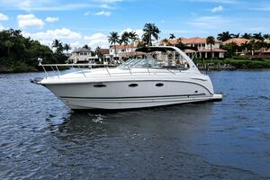 2005 Chaparral 330 Signature Cruiser thumbnail 1
