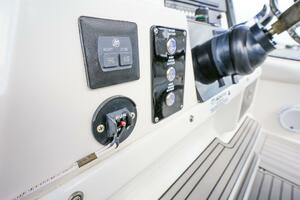 Photo 3910214 for 2021 Sea Fox 328 Commander  