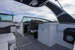 Photo 3970698 for 2021 Monterey 255 SS  