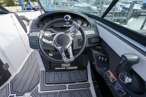 Photo 3970701 for 2021 Monterey 255 SS  