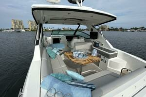 2021 320 Sundancer - Moor To Sea - Cockpit