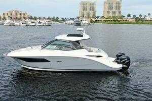 2021 320 Sundancer - Moor To Sea