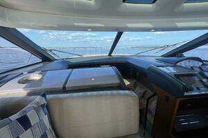 2015 Princess V52 thumbnail 11