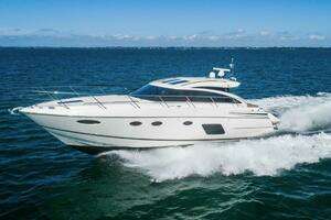 2015 Princess V52 thumbnail 2