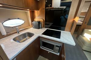 2015 Princess V52 thumbnail 17