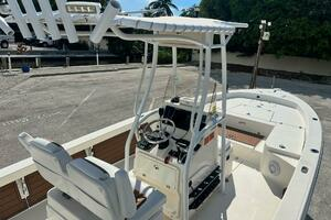 2014 Pathfinder HPS 26 thumbnail 12