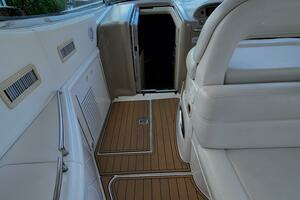 2000 Sea Ray 540 Sundancer thumbnail 23