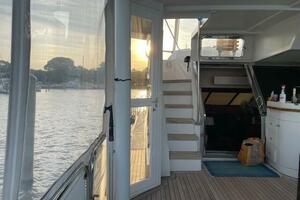 Photo 3922726 for 1996 President 58 Motor Yacht  