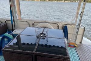 Photo 3922965 for 1996 President 58 Motor Yacht  