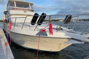 Photo 3922571 for 1996 President 58 Motor Yacht  