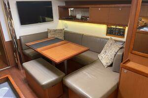 2017 Beneteau Oceanis 45 thumbnail 34