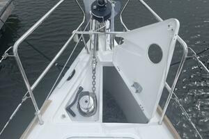 2017 Beneteau Oceanis 45 thumbnail 13