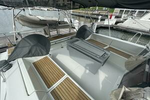 2017 Beneteau Oceanis 45 thumbnail 19